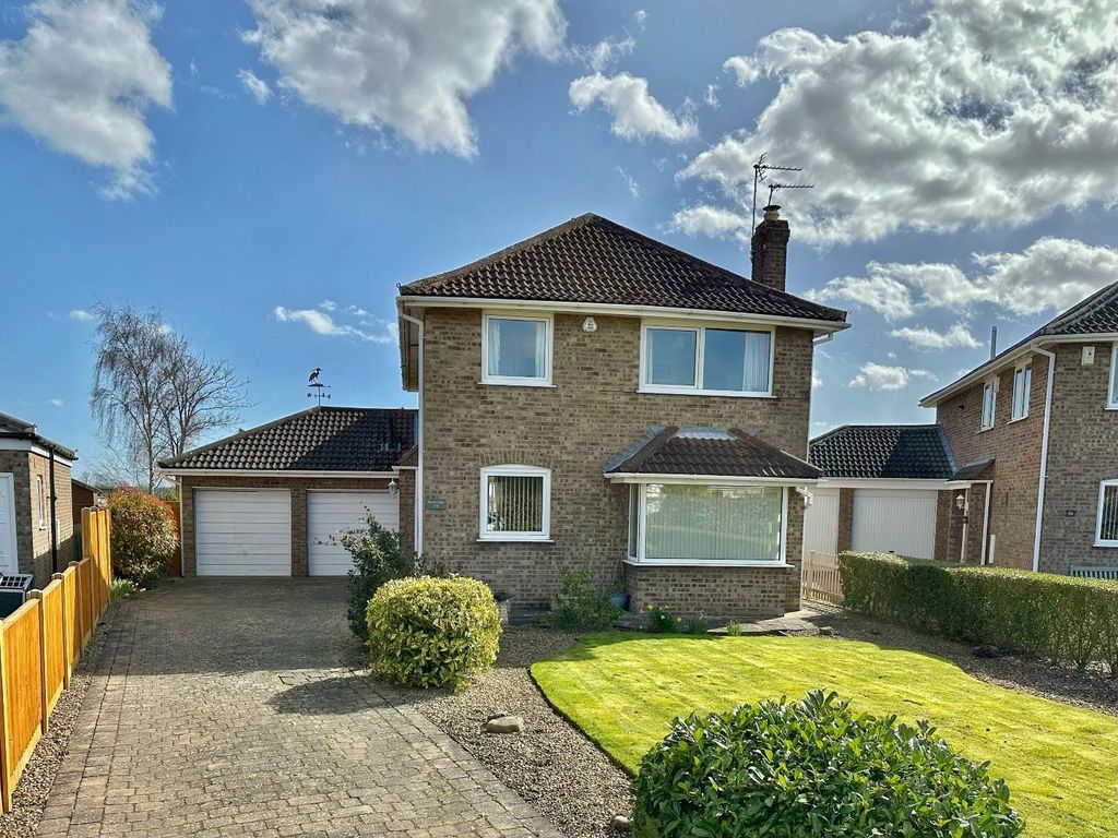 4 bed property for sale in Burtree Avenue, Skelton, York YO30 Zoopla