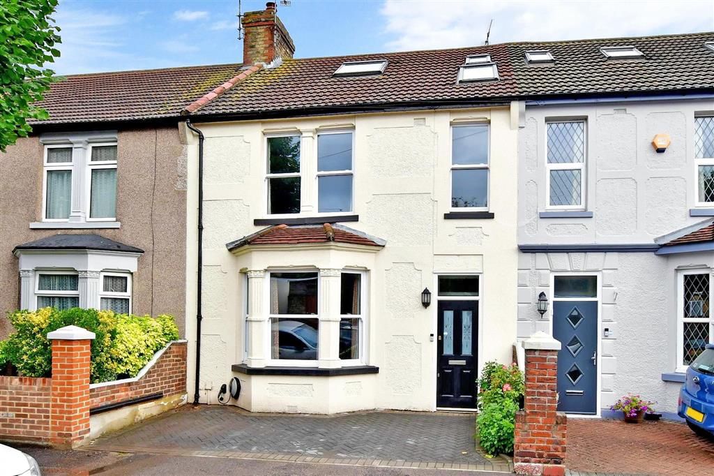 4 bed terraced house for sale in Seaton Road, Gillingham, Kent ME7 Zoopla