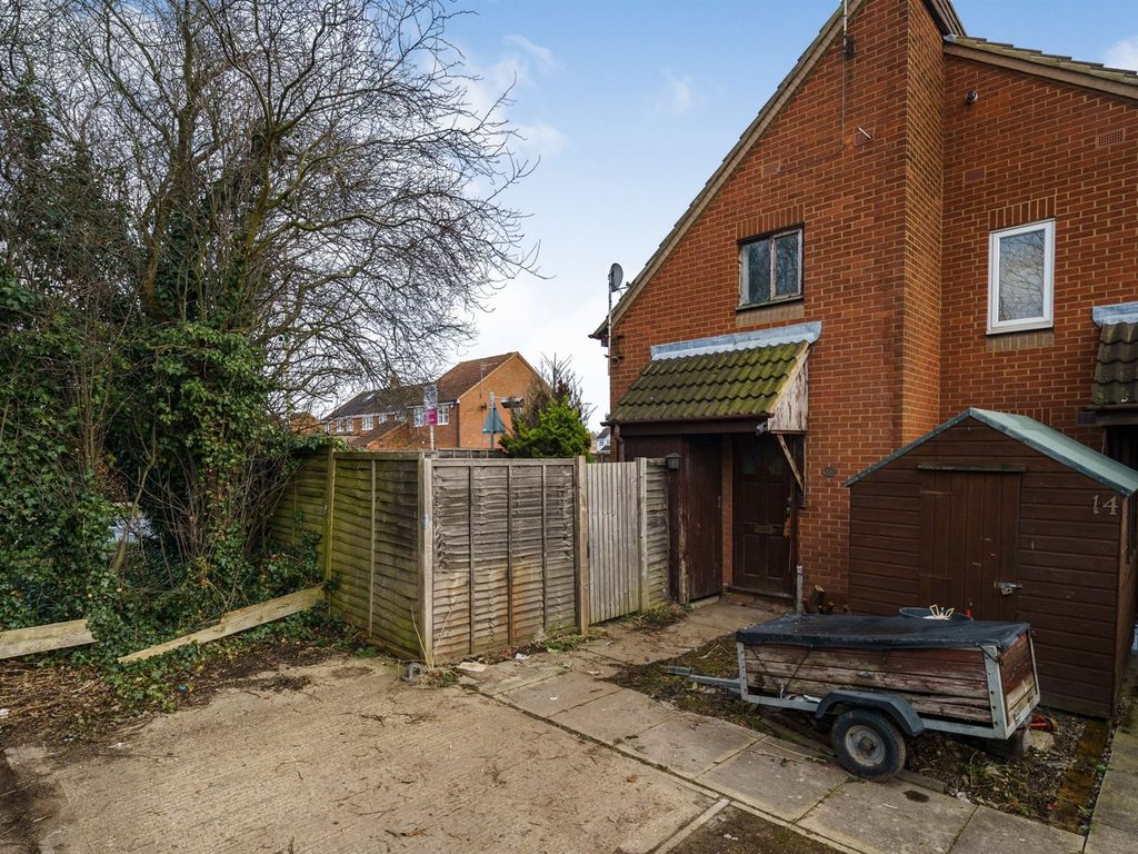 1 bed property for sale in Willowdene, Cheshunt, Waltham Cross EN8 Zoopla