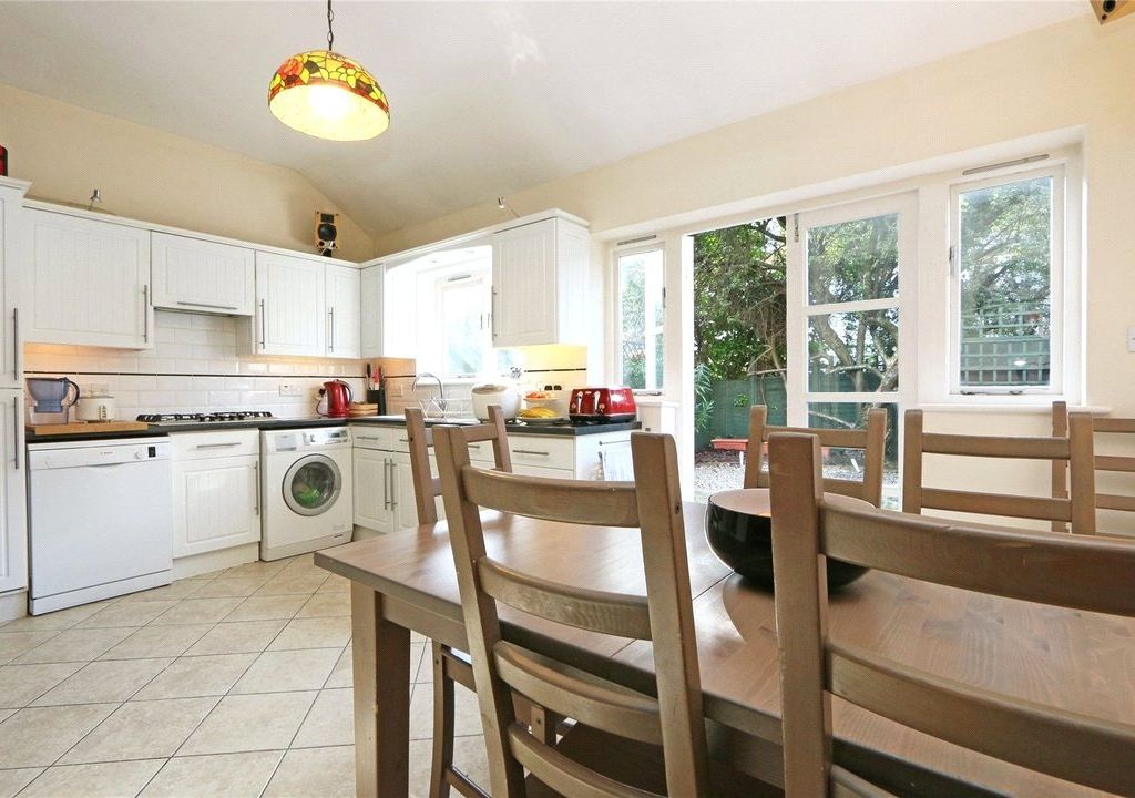 4 bed terraced house to rent in Minehead Road, South Harrow HA2, £2,500