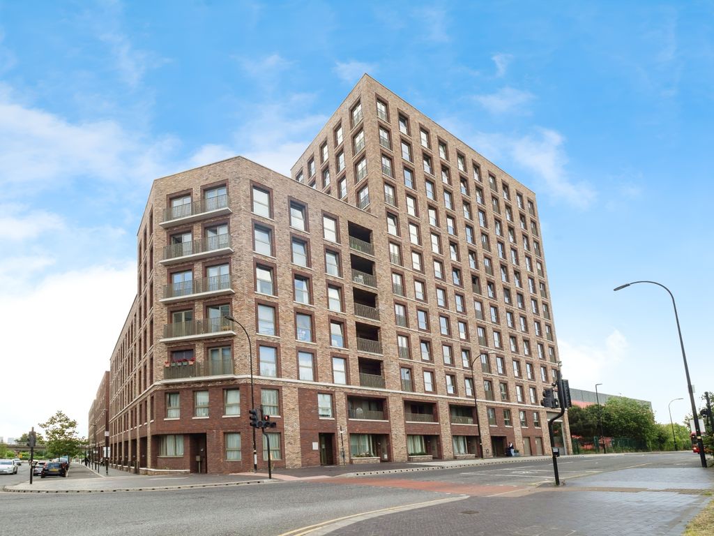 1 bed detached house for sale in Armada Way, London E6, £350,000 Zoopla