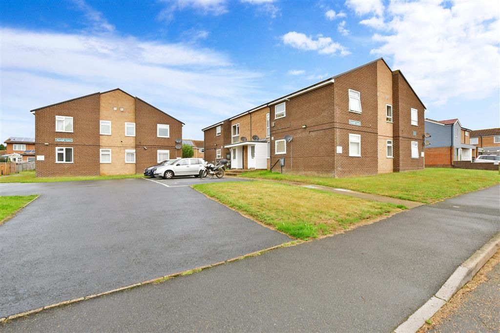 2 bed flat for sale in Parkway, Apse Heath, Sandown, Isle Of Wight PO36