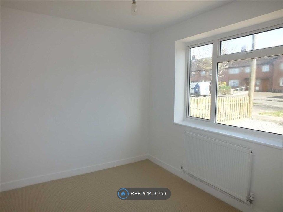 4 bed semidetached house to rent in Kipling Road, Cheltenham GL51 Zoopla