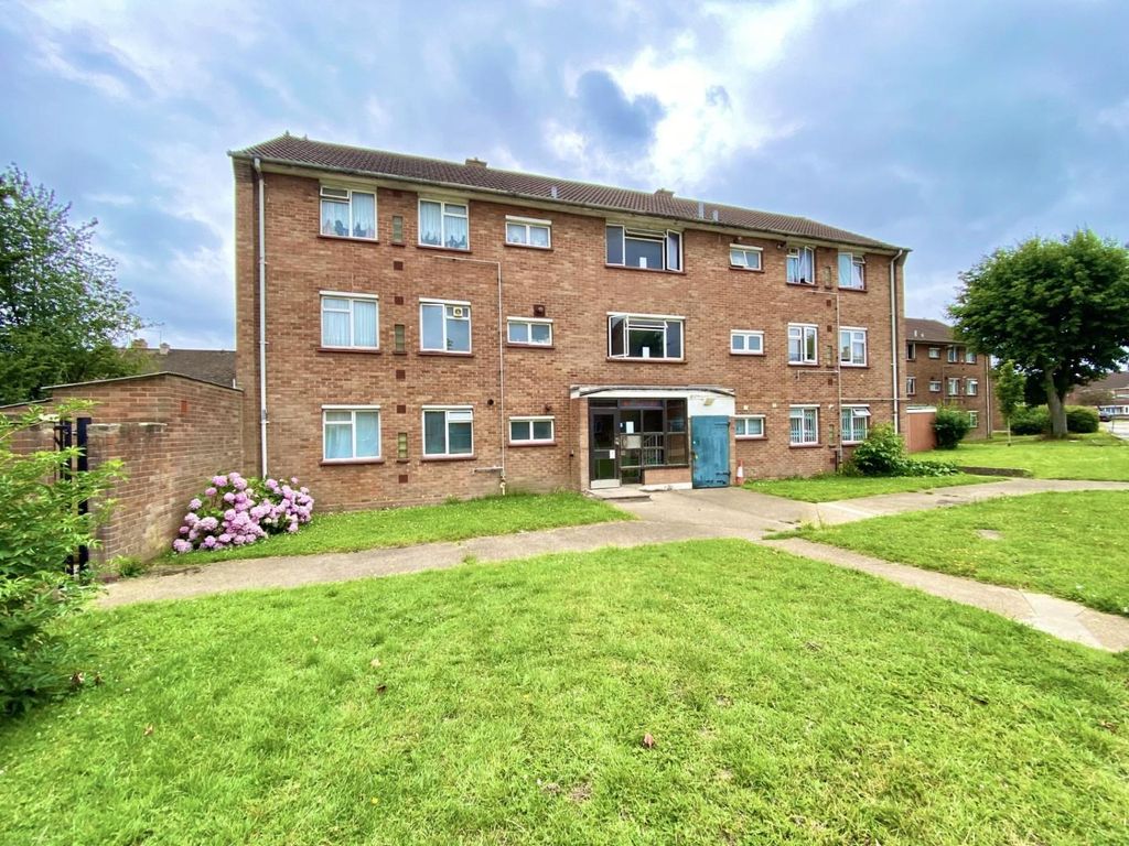 2 bed flat for sale in Sycamore Avenue, Hayes UB3, £279,950 Zoopla