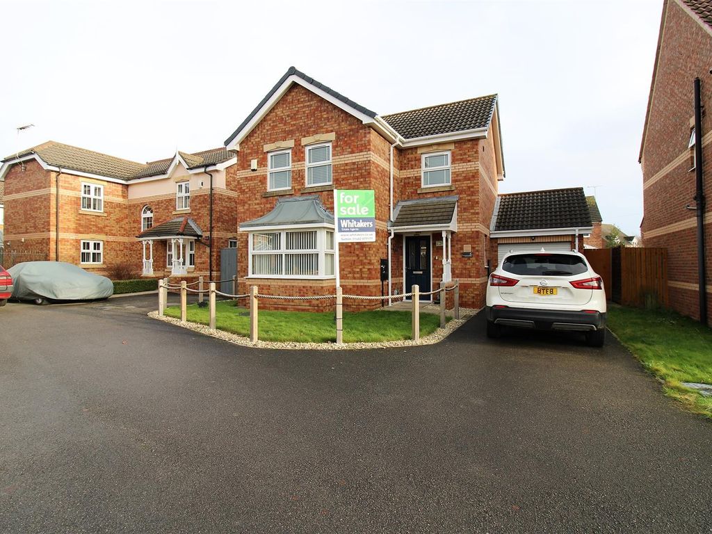 3 bed detached house for sale in Bradgate Park, Kingswood, Hull HU7