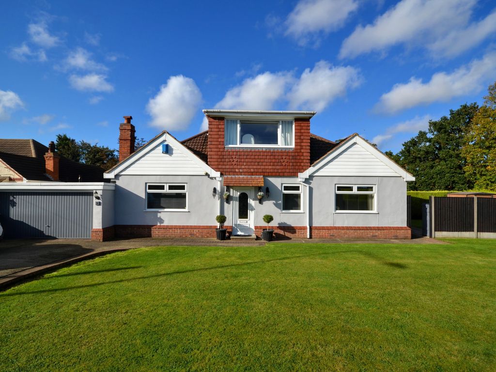 3 bed detached bungalow for sale in Tetney Road, Humberston DN36, £325,000 Zoopla