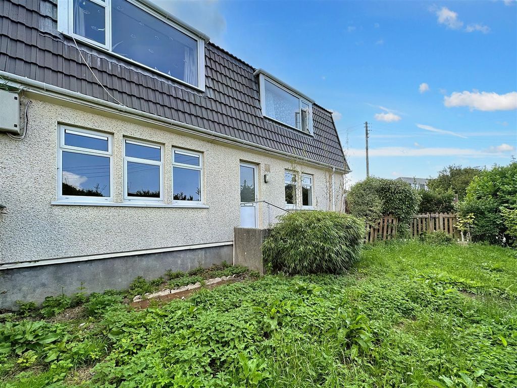 2 bed flat for sale in Pengersick Estate, Praa Sands, Penzance TR20, £