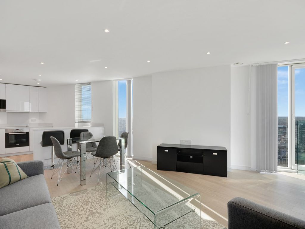 2 bed flat to rent in Pinnacle Apartments, Saffron Central Square