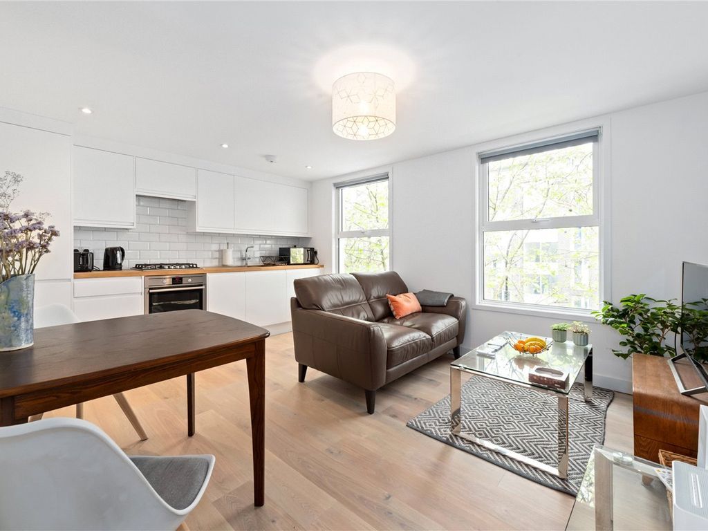 1 bed flat to rent in New Cross Road, London SE14, £1,400 pcm Zoopla