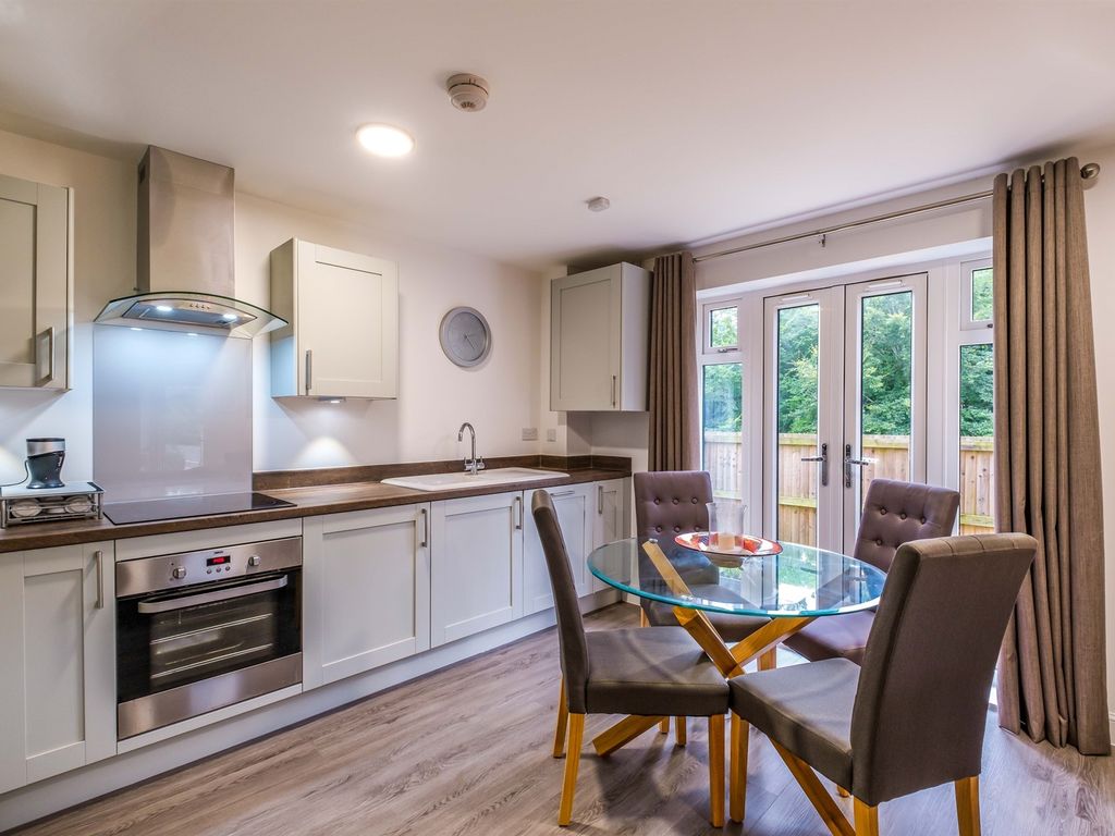 1 bed flat for sale in Burden Drive, Salisbury SP1 Zoopla