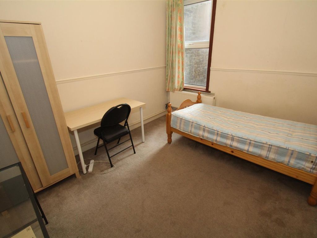 Room to rent in Rosslyn Crescent, HarrowOnTheHill, Harrow HA1, £600