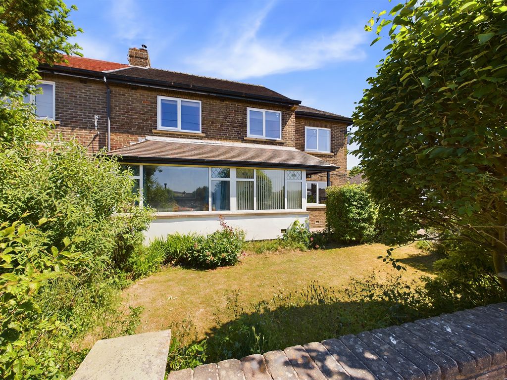 4 bed semidetached house for sale in Gillroyd Lane, Linthwaite