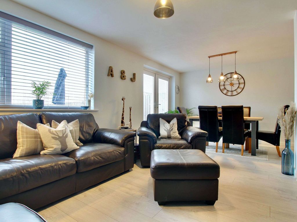 3 bed semidetached house for sale in Jersey Way, Barwell, Leicester