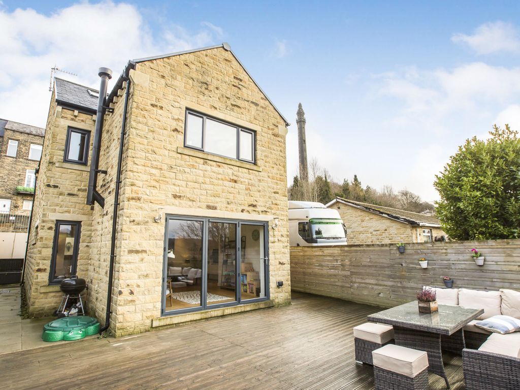 4 bed detached house for sale in Upper Washer Lane, Halifax, West