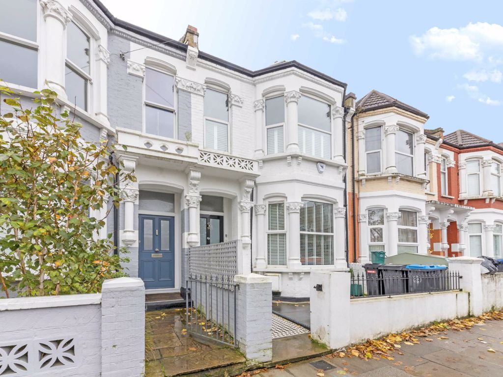 3 bed flat for sale in Purves Road, London NW10 Zoopla