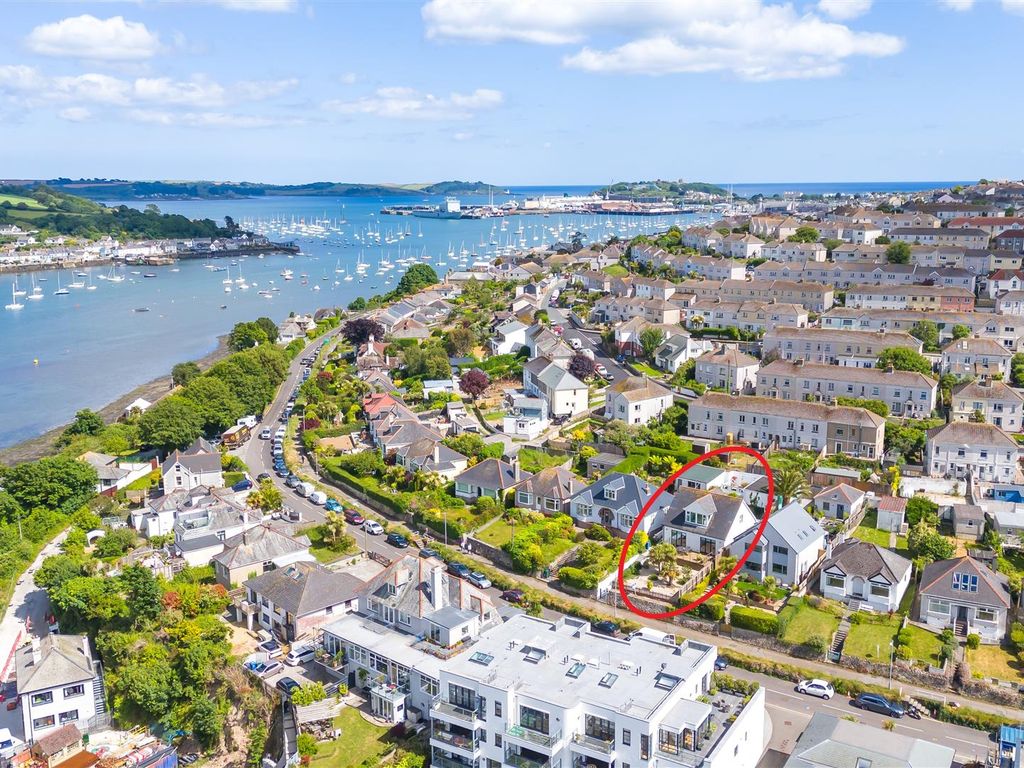 3 bed detached bungalow for sale in North Parade, Falmouth TR11, £