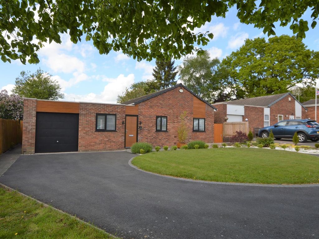 3 bed detached bungalow for sale in York Place, Coalville LE67 Zoopla