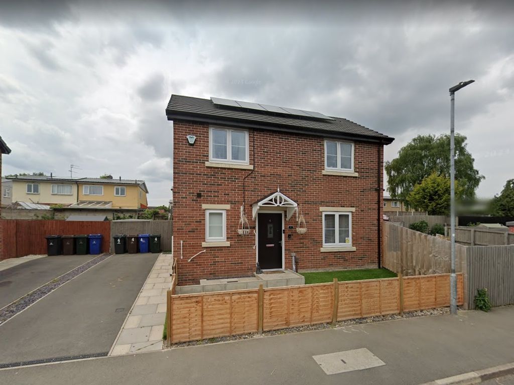 2 bed detached house for sale in Wells Lane, Wombwell, Barnsley S73, £