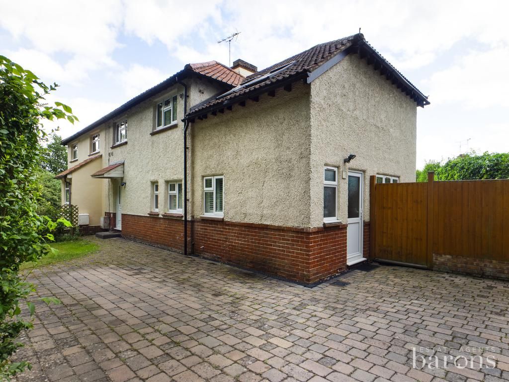 4 bed semidetached house for sale in Parkside Road, Basingstoke RG21