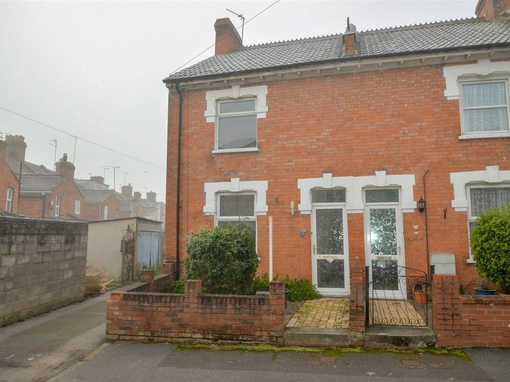 3 bed end terrace house to rent in Gordon Terrace, Bridgwater TA6, £