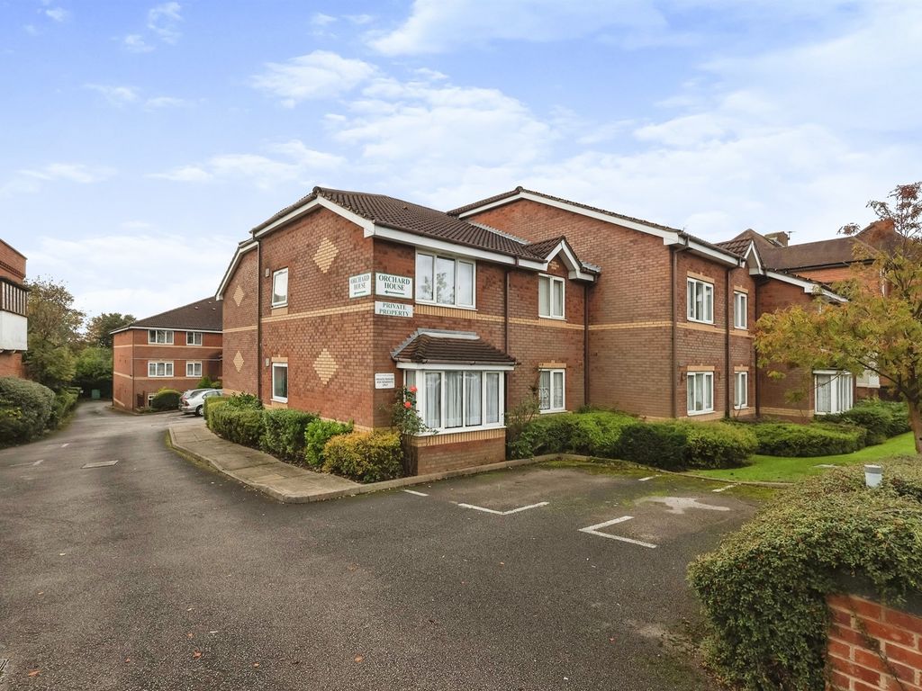 2 bed flat for sale in Orphanage Road, Erdington, Birmingham B24, £