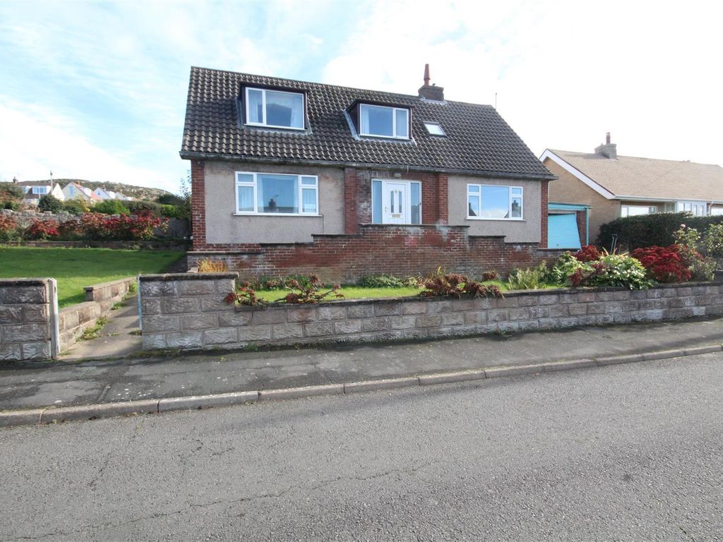 3 bed detached house for sale in Llys Helyg, Deganwy, Conwy LL31, £