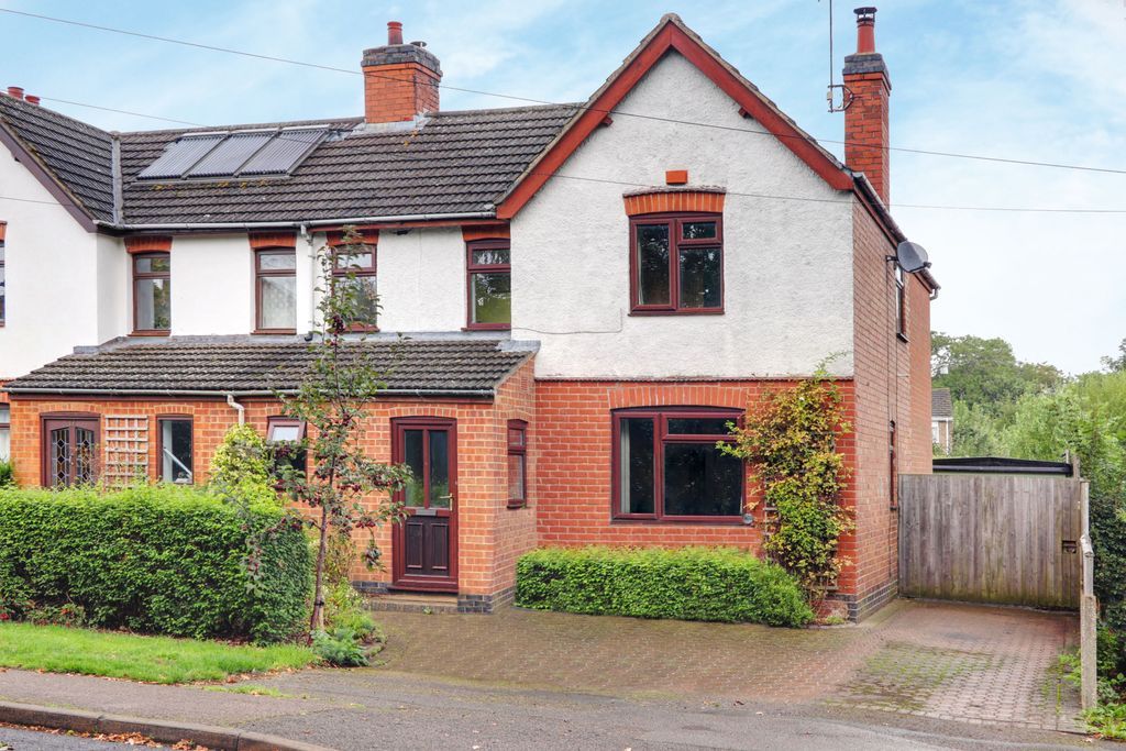 3 bed semidetached house for sale in Newlands Road, Welford