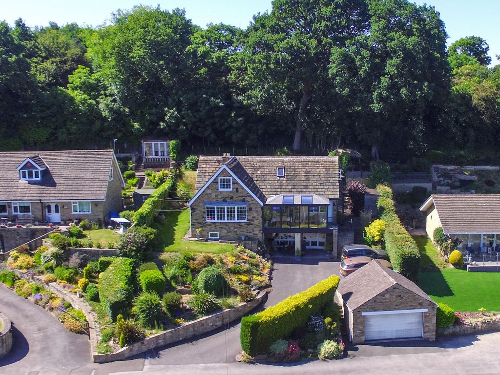 5 bed detached house for sale in Wakefield Road, Denby Dale