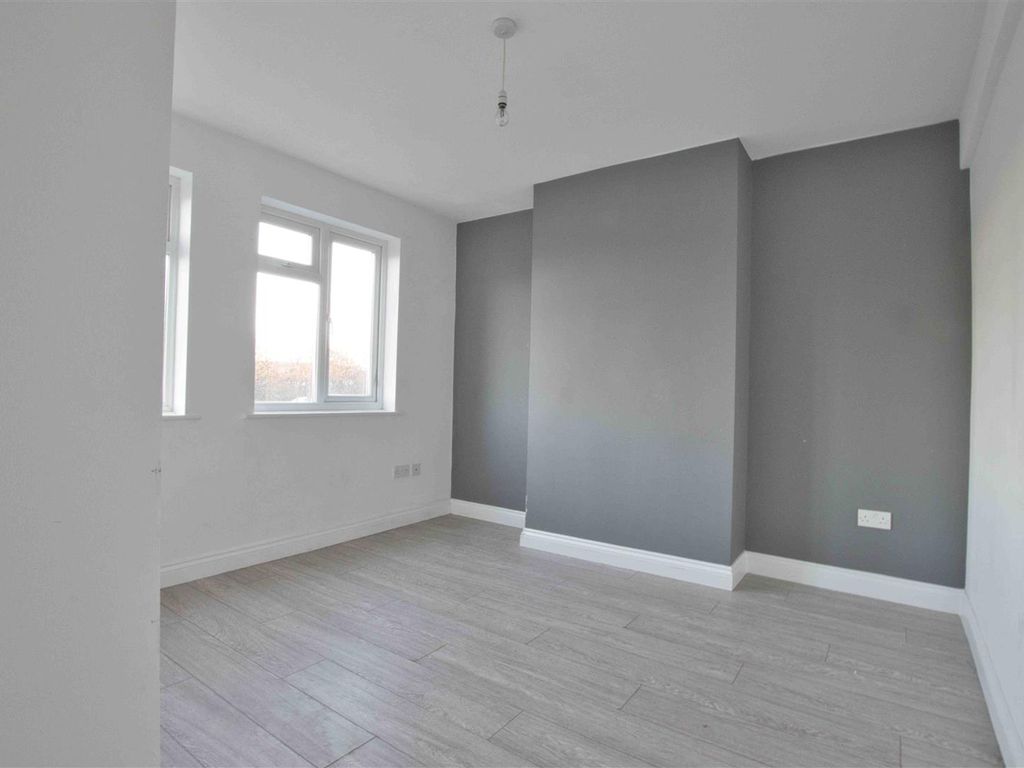 2 bed flat for sale in Shenley Road, Borehamwood WD6 Zoopla