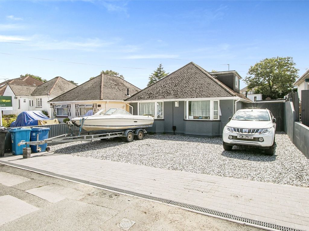 8 bed bungalow for sale in Herbert Avenue, Poole BH12 Zoopla