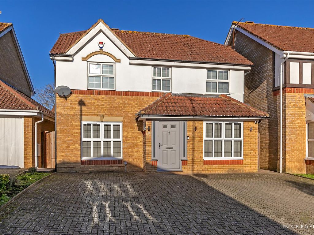 4 bed detached house for sale in Berry Hill, Stanmore HA7, £1,095,000