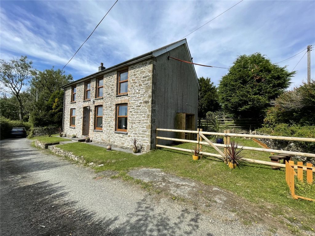 4 bed detached house for sale in Gwyddgrug, Pencader, Carmarthenshire SA39, £275,000 Zoopla