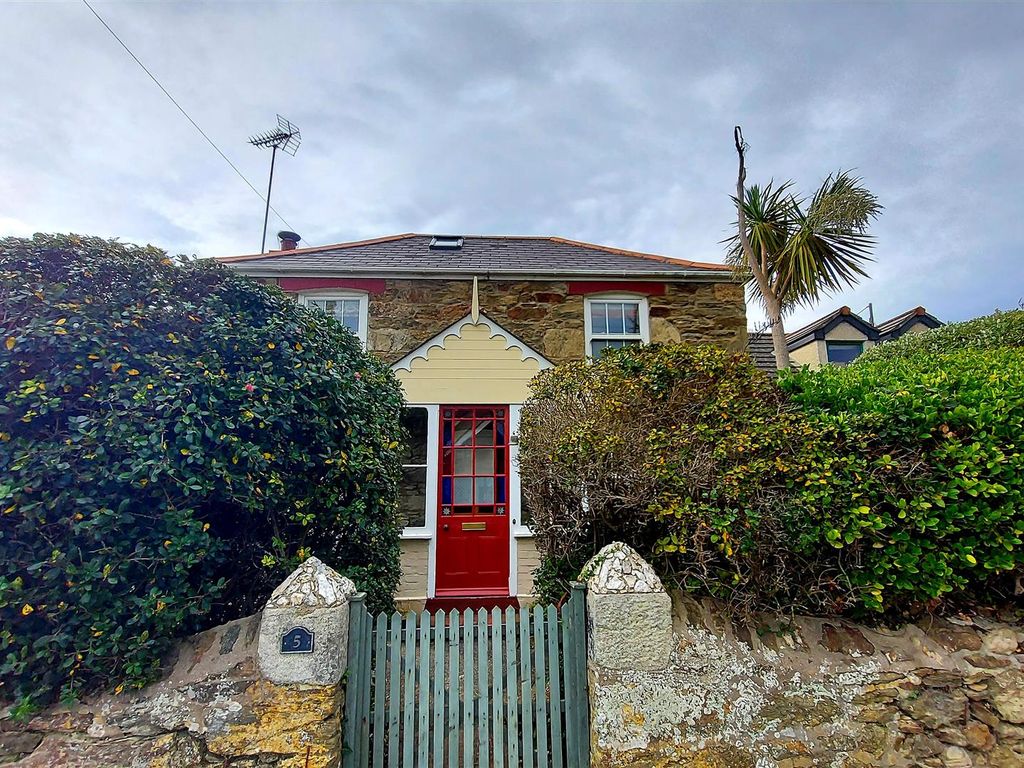 3 bed detached house to rent in Bolenna Lane, Perranporth TR6, £1,500
