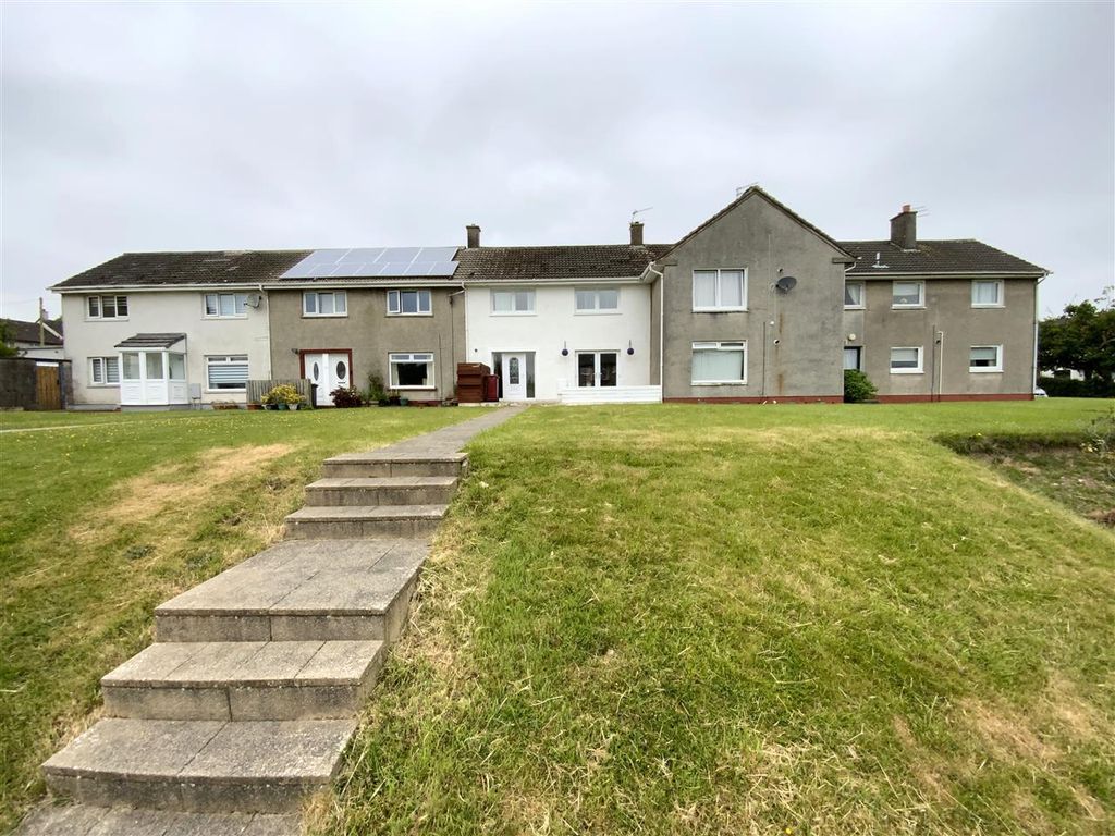 4 bed terraced house to rent in Lorimer Crescent, Murray, East Kilbride