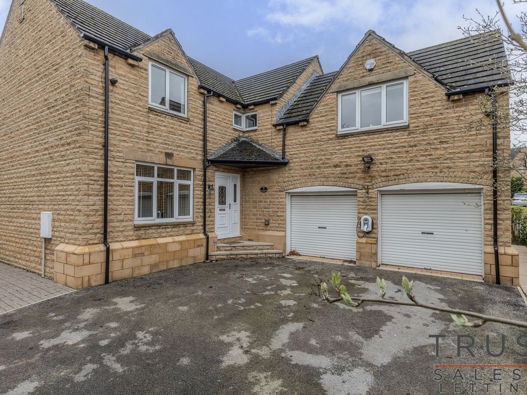 5 bed detached house for sale in New Lane, Scholes, Cleckheaton BD19, £