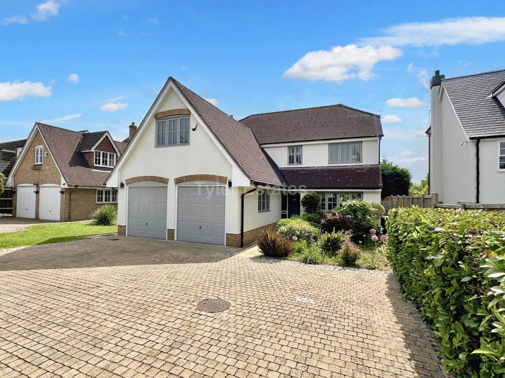 5 bed detached house for sale in Noak Hill Road, Billericay CM12, £