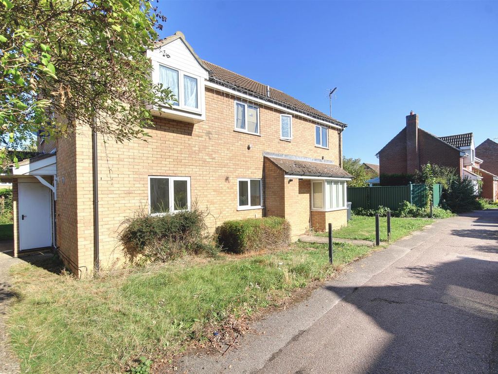 2 bed detached house for sale in Ferndown Drive, Godmanchester, Huntingdon PE29, £190,000 Zoopla