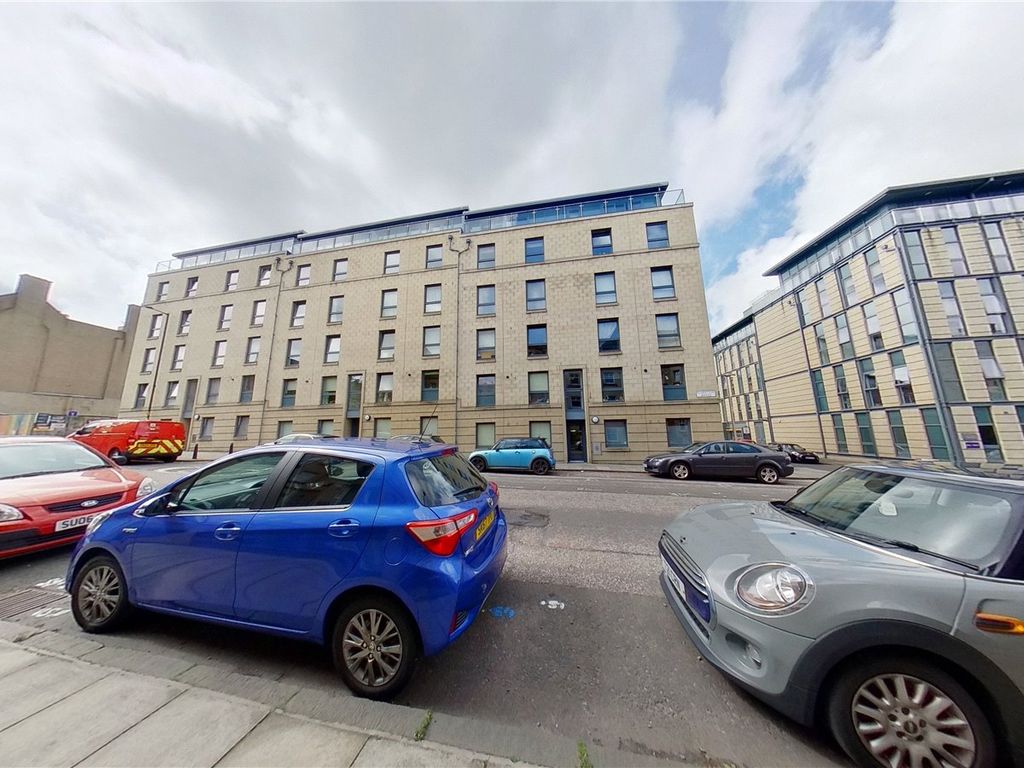 2 bed flat to rent in Robertson Avenue, Edinburgh, Midlothian EH11, £