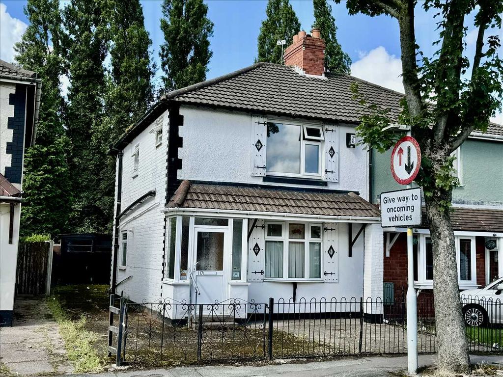 3 bed semidetached house for sale in Victoria Road, Wednesfield