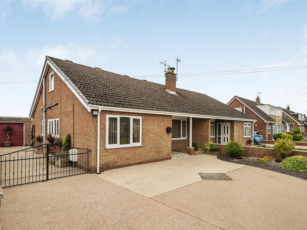 2 bed semidetached bungalow for sale in Blenheim Drive, Goole DN14, £