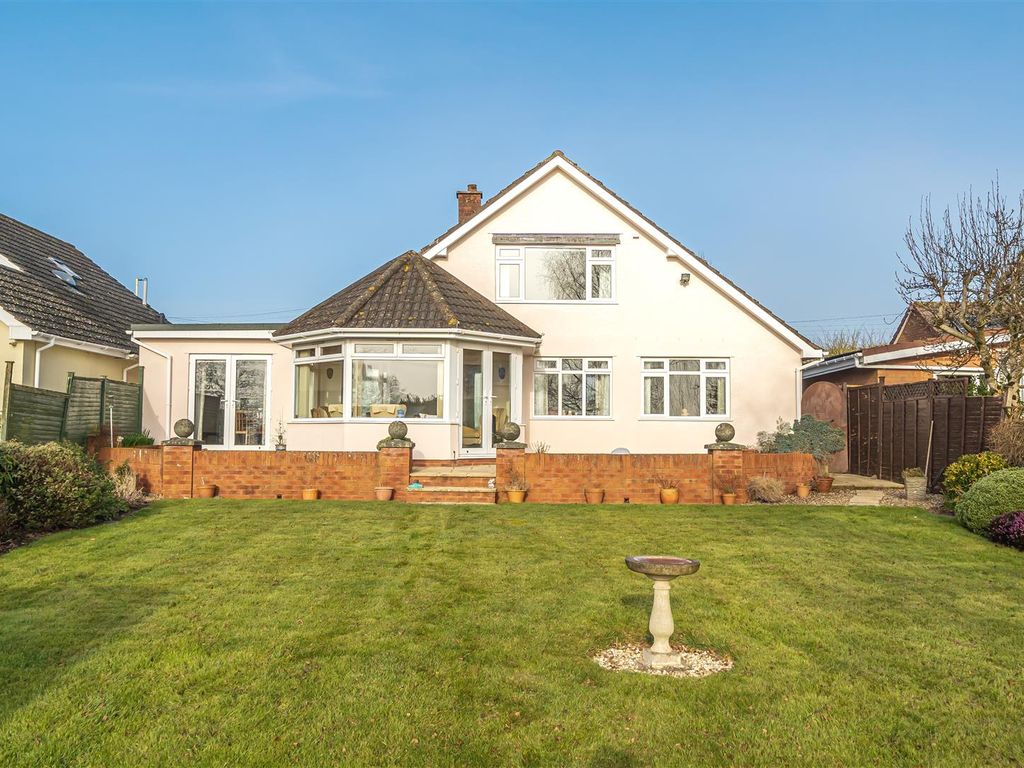 3 bed detached bungalow for sale in Willand Old Village, Willand