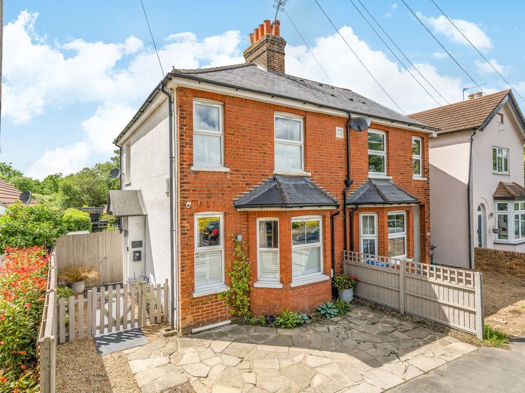 2 bed semidetached house for sale in New Haw Road, Addlestone KT15, £