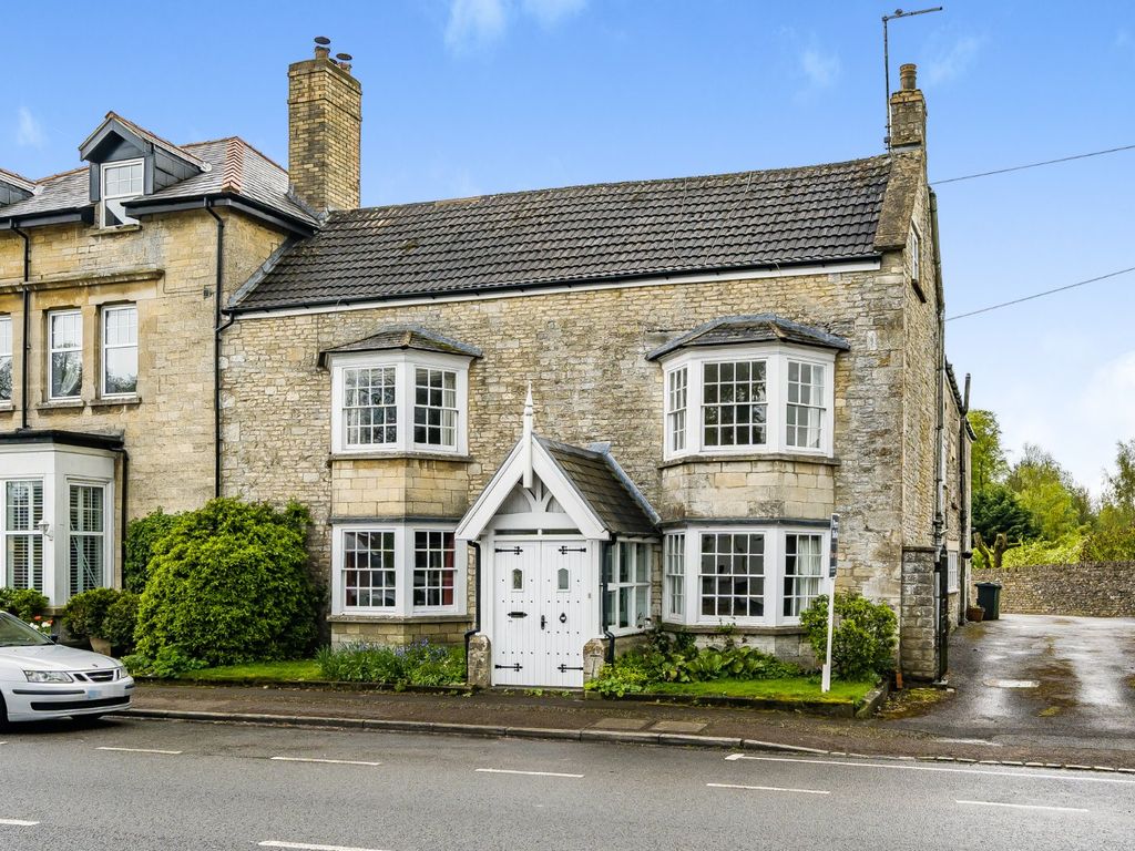 5 bed semidetached house for sale in Ermin Way, Birdlip