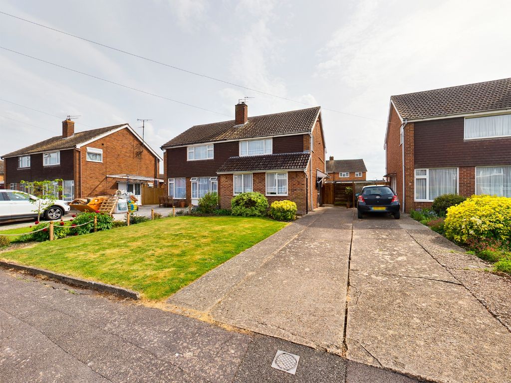 Greetham Road, Bedgrove, Aylesbury HP21  