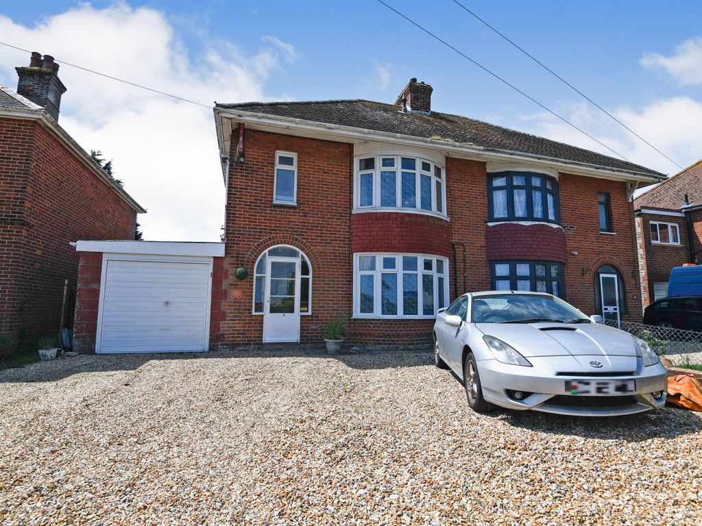 3 bed semidetached house for sale in Nodes Road, Cowes, Isle Of Wight