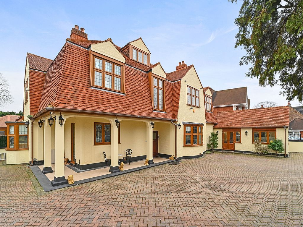 7 bed detached house for sale in Elm Grove, Emerson Park, Hornchurch