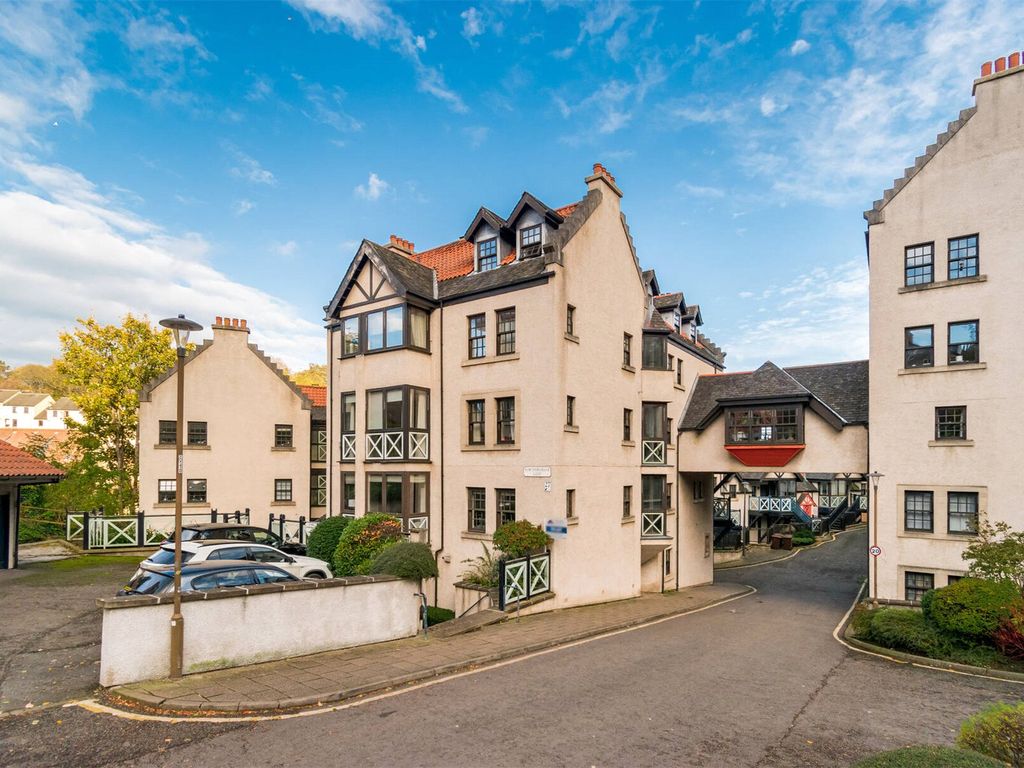 27/9, Hawthornbank Lane, Dean, Edinburgh EH4  