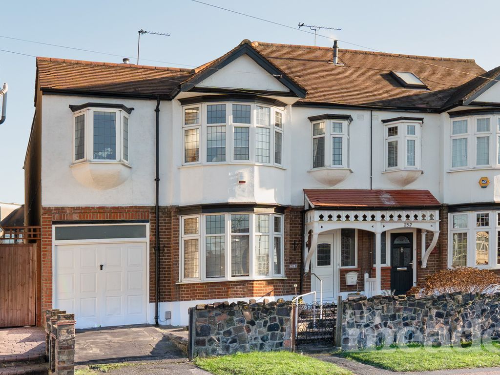 5 bed semidetached house for sale in Hale End Road, Woodford Green IG8