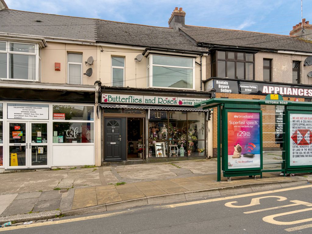 2 bed flat to rent in Victoria Road, St Budeaux, Plymouth PL5, £750 pcm