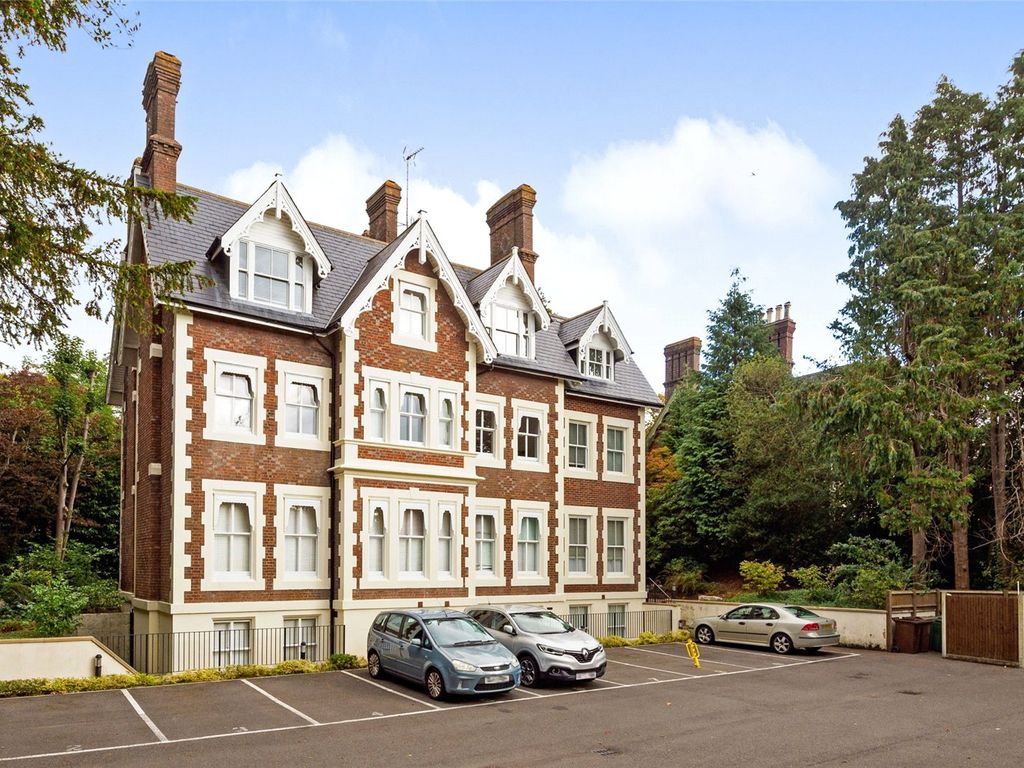 Calverley Park Gardens, Tunbridge Wells, Kent TN1  